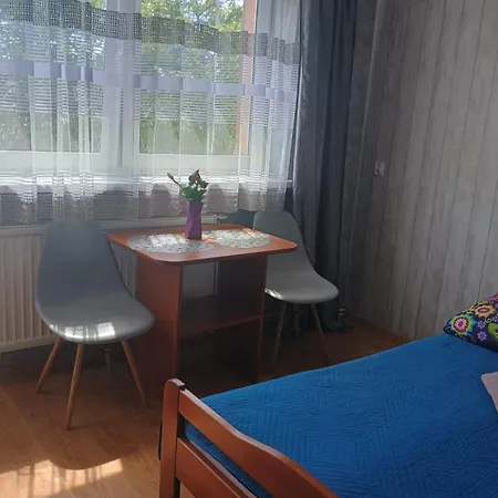 Wynajem Pokoi Jaroslaw Homestay *
